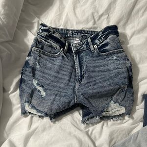 Jean shorts tore off tags never worn